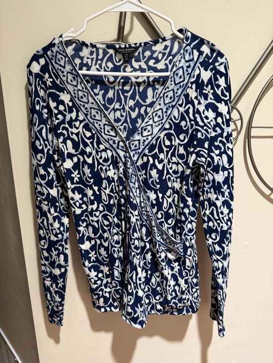 Lucky Brand Tops - Lucky Brand Navy & White V-Neck Printed Long Sleeve Blouse, Size L